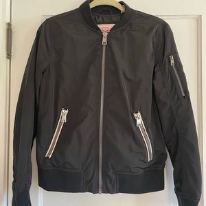 Women’s Levi’s lightweight bomber jacket Size M